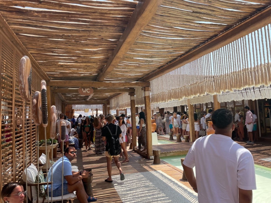 Ο χαμός, ο Αργυρός, τα «μαύρα σκοτάδια» στη Μύκονο και οι σαμπάνιες 