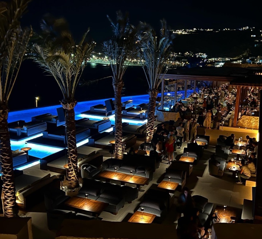 Ο χαμός, ο Αργυρός, τα «μαύρα σκοτάδια» στη Μύκονο και οι σαμπάνιες 