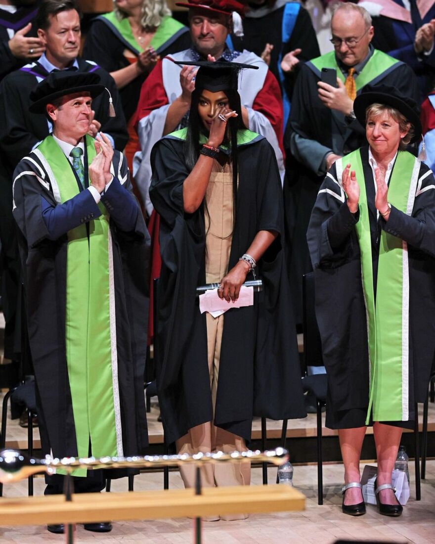 Ναόμι Κάμπελ: Αναγορεύτηκε επίτιμη διδάκτωρ