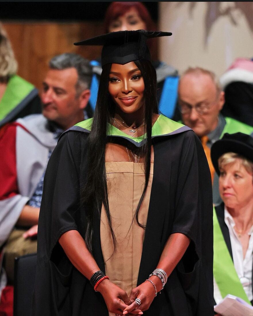 Ναόμι Κάμπελ: Αναγορεύτηκε επίτιμη διδάκτωρ