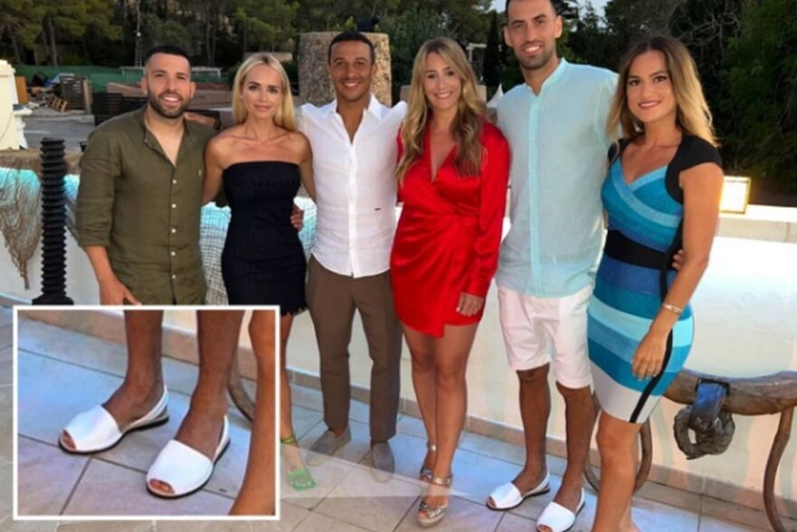 Σέρχιο Μπουσκέτς: Έγινε viral για τα... γυναικεία παπούτσια που φόρεσε στις διακοπές του