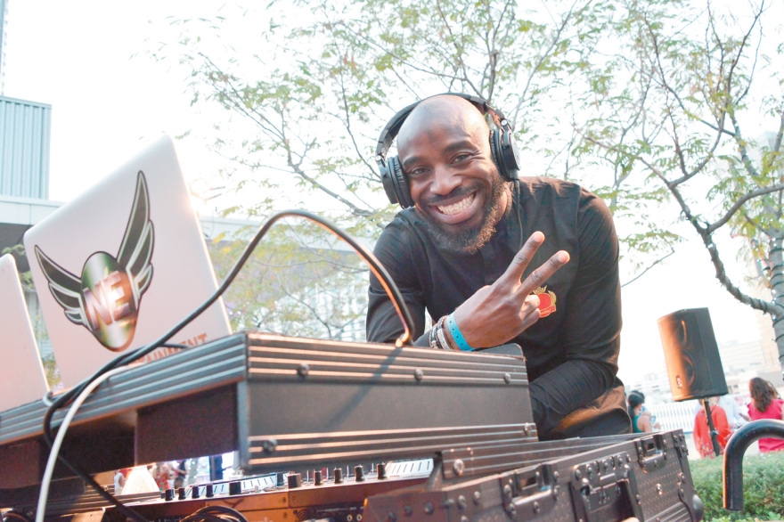 Ο 50 Cent θα πάρει το αστρονομικό ποσό των €300.000 για... δύο ώρες στη Μύκονο!