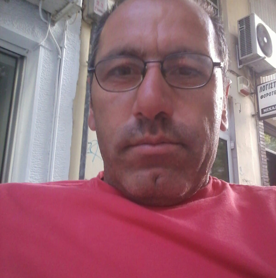 Θρήνος στο Κιλκίς για τους δύο νεκρούς στο τροχαίο με τα αγριογούρουνα - «Ο πόνος είναι βουβός, έχουν μείνει παιδιά ορφανά»