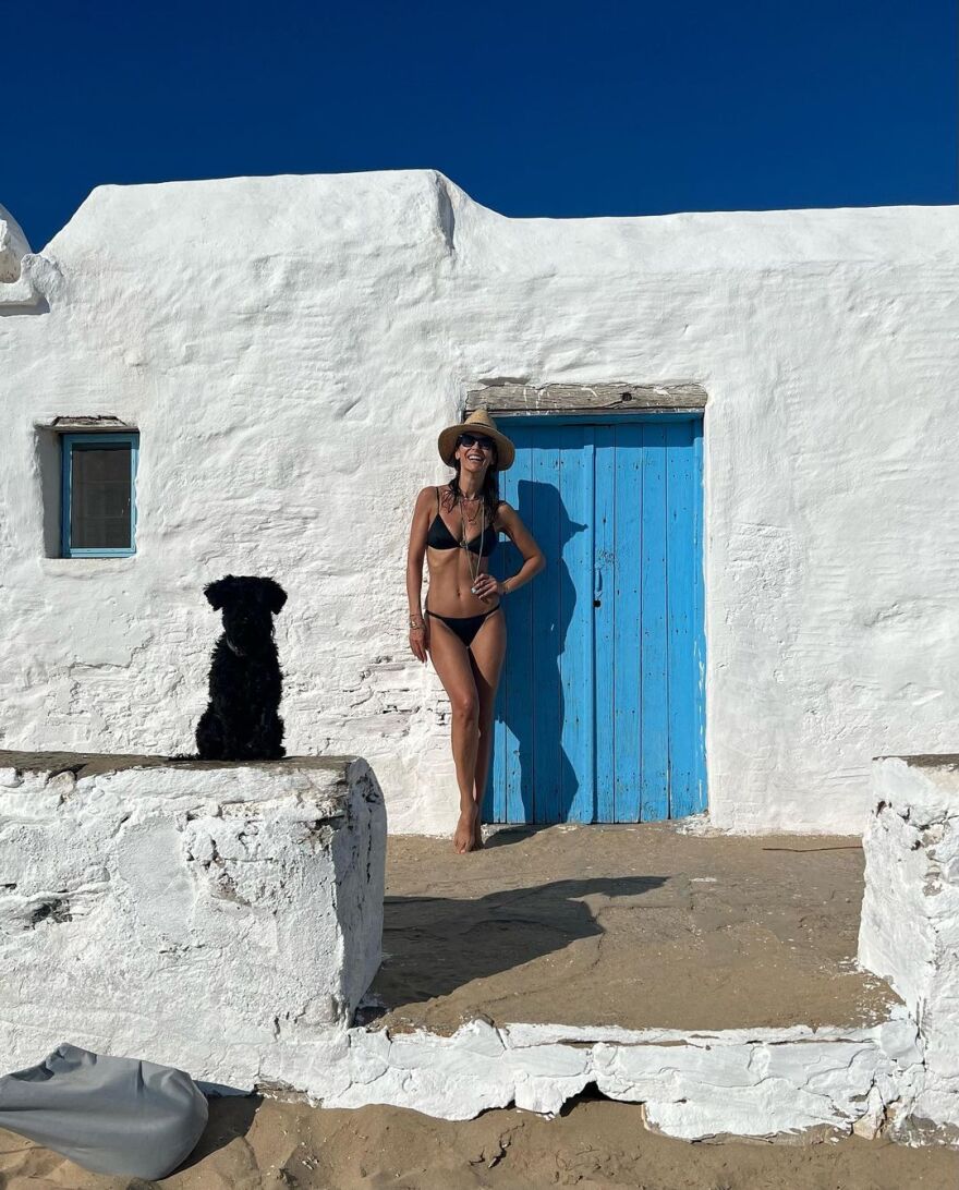 Μπέττυ Μαγγίρα: Ποζάρει με μπικίνι και εντυπωσιάζει με τις αναλογίες της