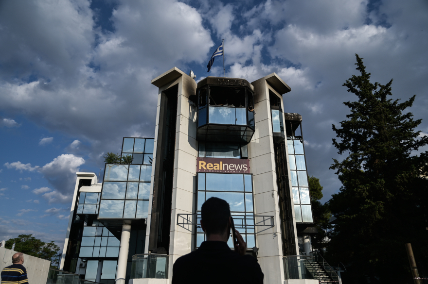 Real FM: Δύο οι δράστες της επίθεσης - Φορούσαν γάντια και κουκούλες