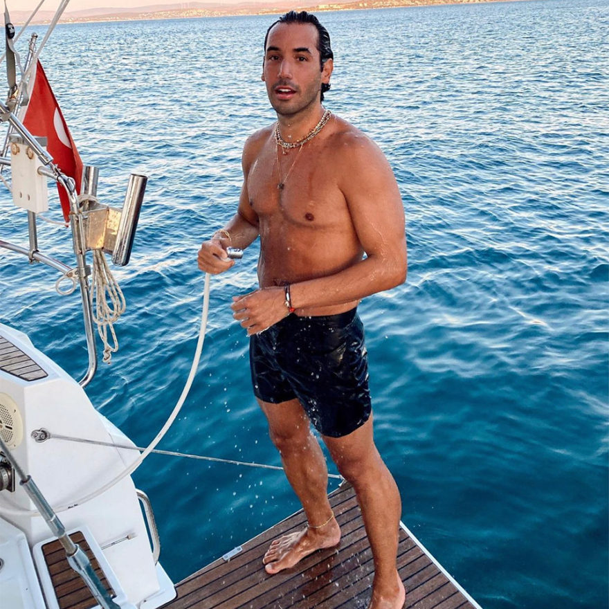 Μύκονος: «Έγδυσαν» Τούρκο πρωταθλητή κολύμβησης - Του άρπαξαν χρυσαφικά, ρούχα και μετρητά, συνολικής αξίας 70.000 ευρώ