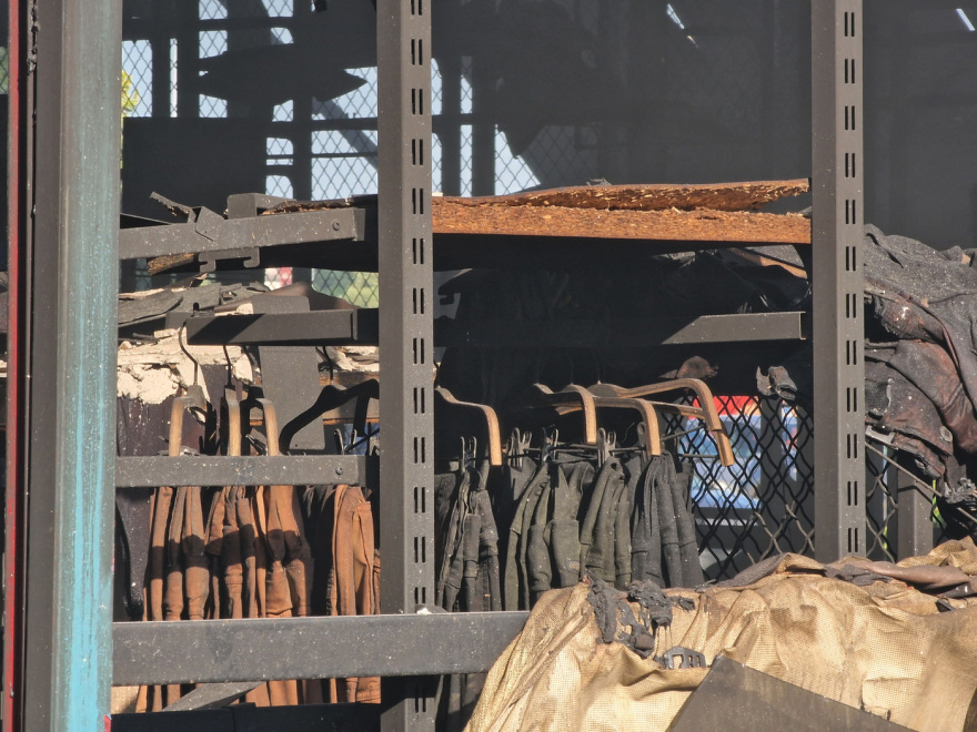 Θεσσαλονίκη: Βραχυκύκλωμα φέρεται να προκάλεσε τη φωτιά στο κατάστημα αθλητικών ειδών 