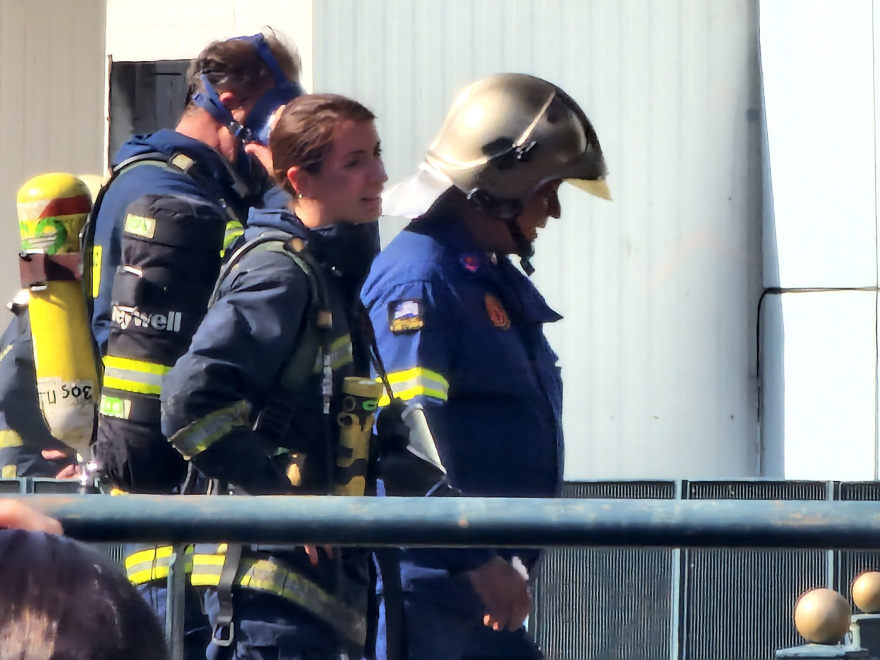 Θεσσαλονίκη: Βραχυκύκλωμα φέρεται να προκάλεσε τη φωτιά στο κατάστημα αθλητικών ειδών 