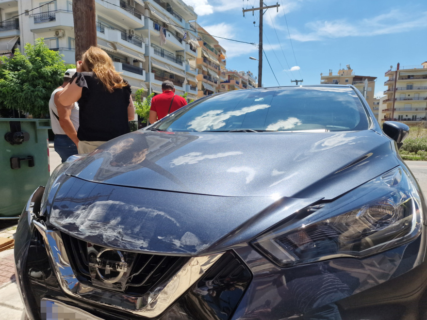 Θεσσαλονίκη: Αυτοκίνητο έπεσε πάνω σε στάση του ΟΑΣΘ - Τρεις τραυματίες