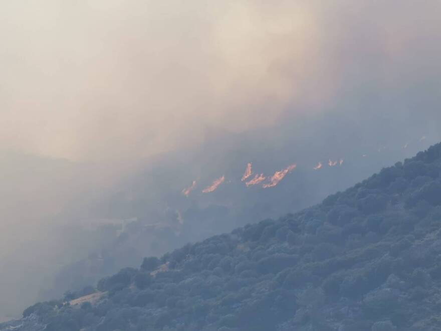 Οριοθετήθηκε η φωτιά στη Σάμο - Συνεχίζονται οι εναέριες επιχειρήσεις
