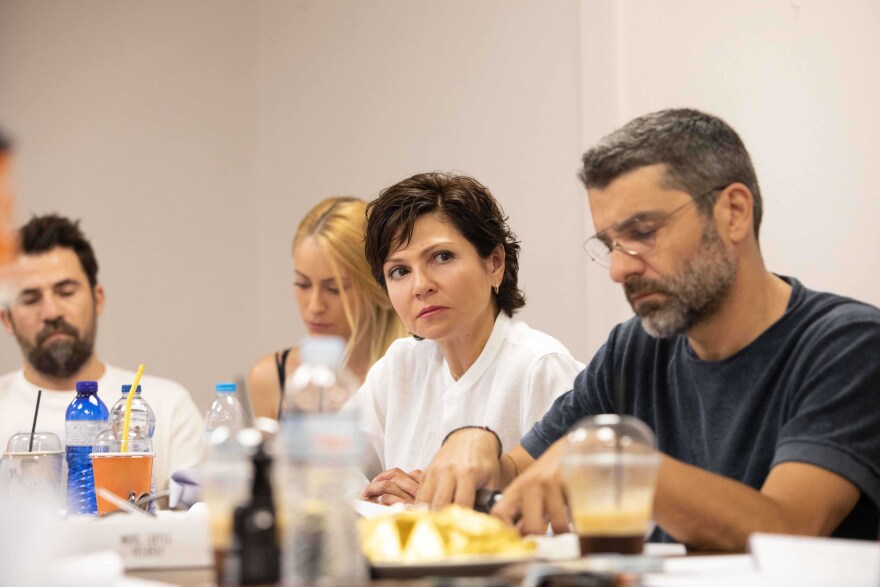 Παγιδευμένοι: Η νέα σειρά του ΑΝΤ1 ετοιμάζεται - Η πρώτη ανάγνωση σεναρίου