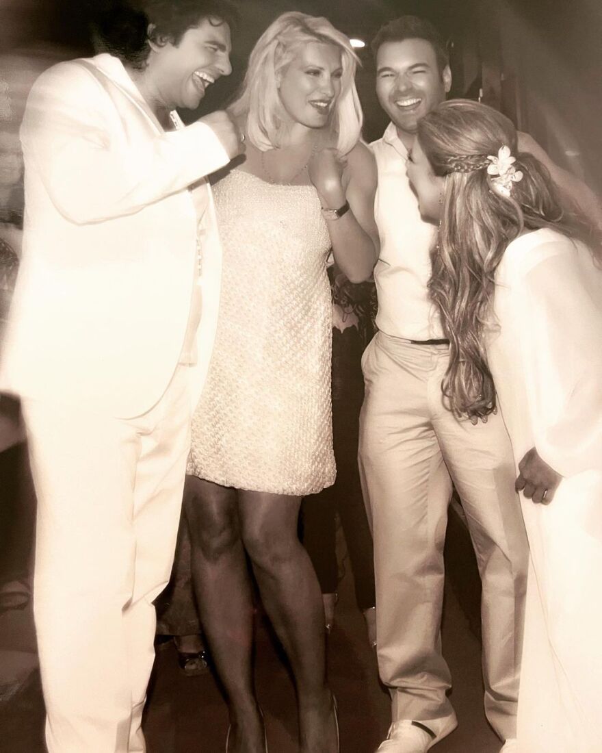 Κέλλυ Κελεκίδου - Νίκος Κουρκούλης: Οι αδημοσίευτες φωτογραφίες του γάμου τους