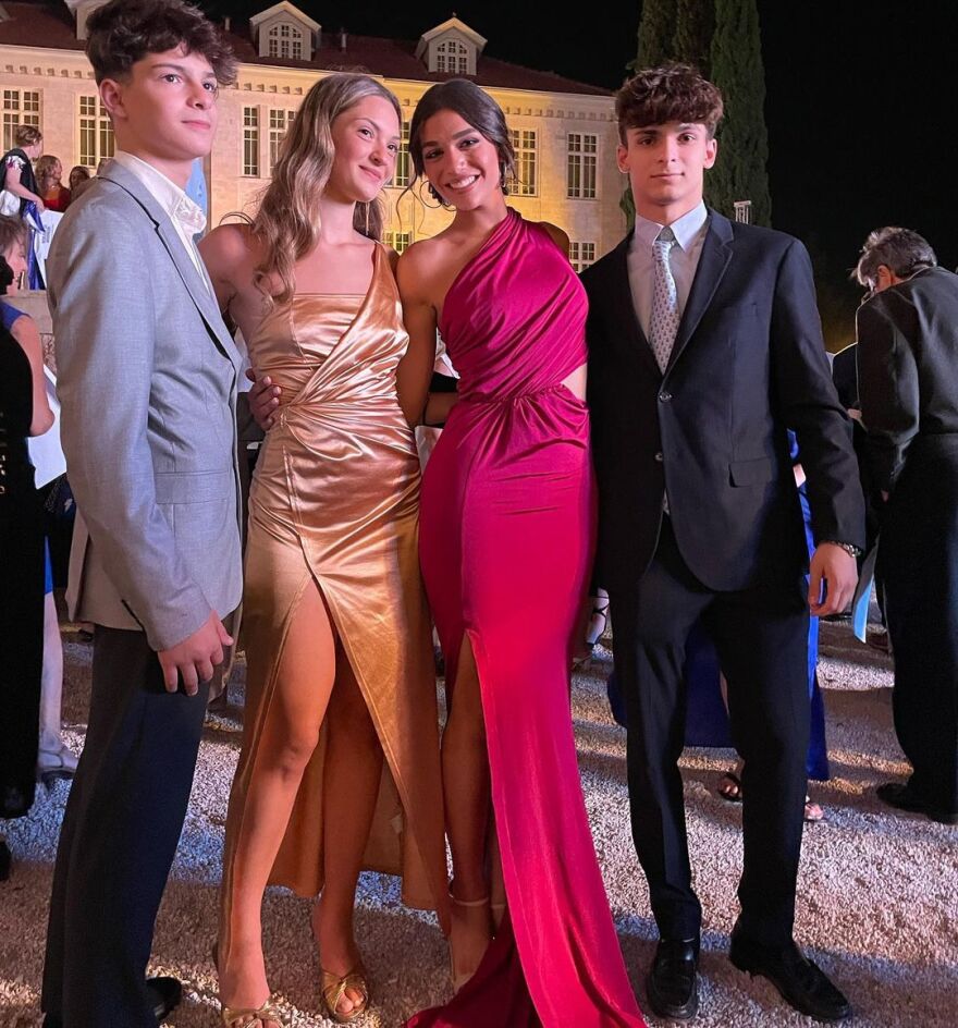 Δέσποινα Βανδή: Καμαρώνει την κόρη της, Μελίνα Νικολαΐδη, ενώ τραγουδά - Δείτε το βίντεο