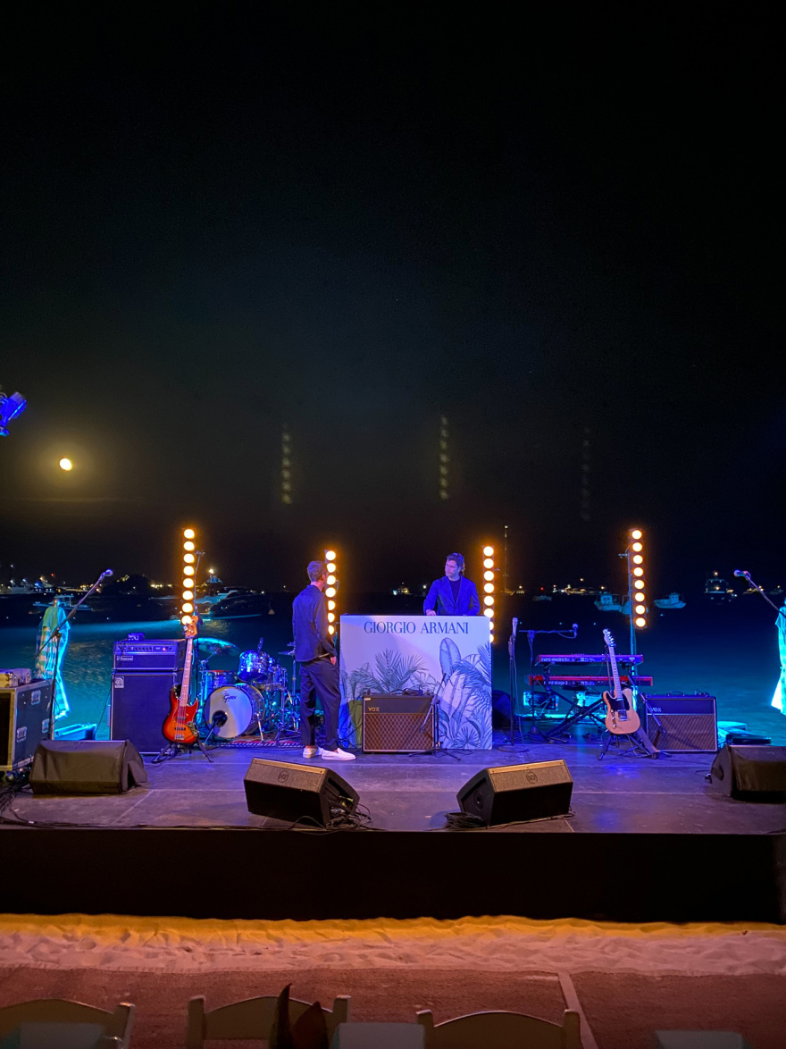 Μύκονος: Η γκλάμουρ βραδιά στην Ψαρού και οι Crystal που... αγνοούνται