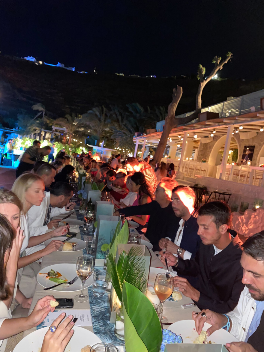 Μύκονος: Η γκλάμουρ βραδιά στην Ψαρού και οι Crystal που... αγνοούνται