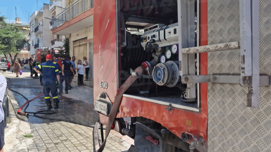 Θεσσαλονίκη: Αυτοκίνητο εξερράγη σε πιλοτή - «Ακούσαμε εκρήξεις και τρέξαμε»