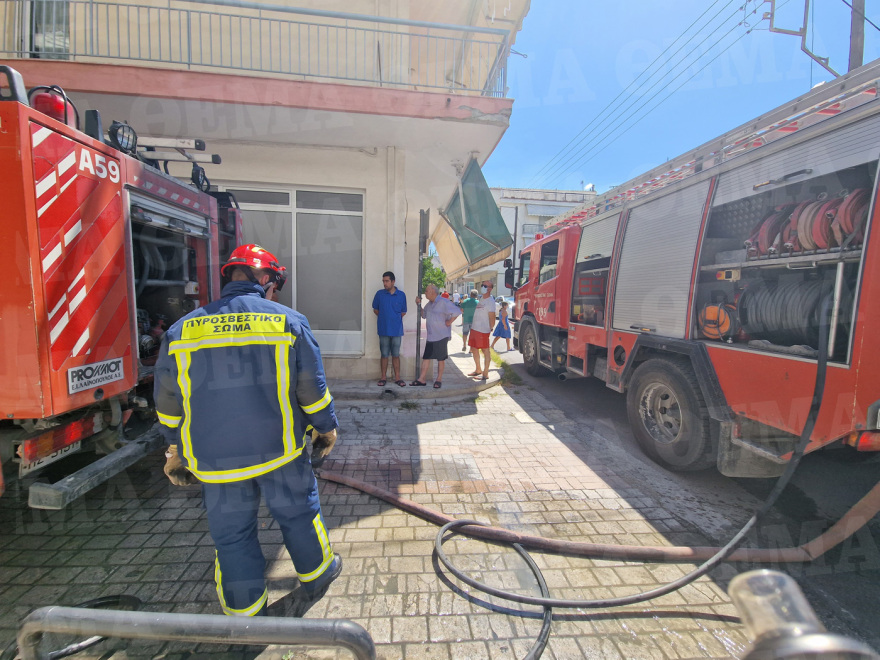 Θεσσαλονίκη: Αυτοκίνητο εξερράγη σε πιλοτή - «Ακούσαμε εκρήξεις και τρέξαμε»