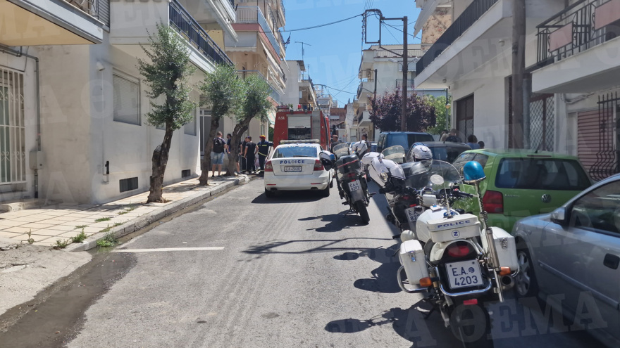 Θεσσαλονίκη: Αυτοκίνητο εξερράγη σε πιλοτή - «Ακούσαμε εκρήξεις και τρέξαμε»