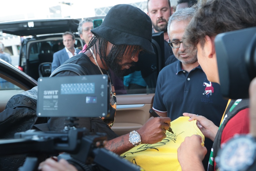 Θεσσαλονίκη: Έφτασε στην πόλη ο Ζερβίνιο για να υπογράψει με τον Άρη