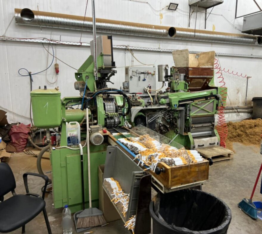 Eξαρθρώθηκε εγκληματική οργάνωση με πάνω από 1 εκατ. λαθραία τσιγάρα και 13 τόνους καπνού - Πώς δρούσαν