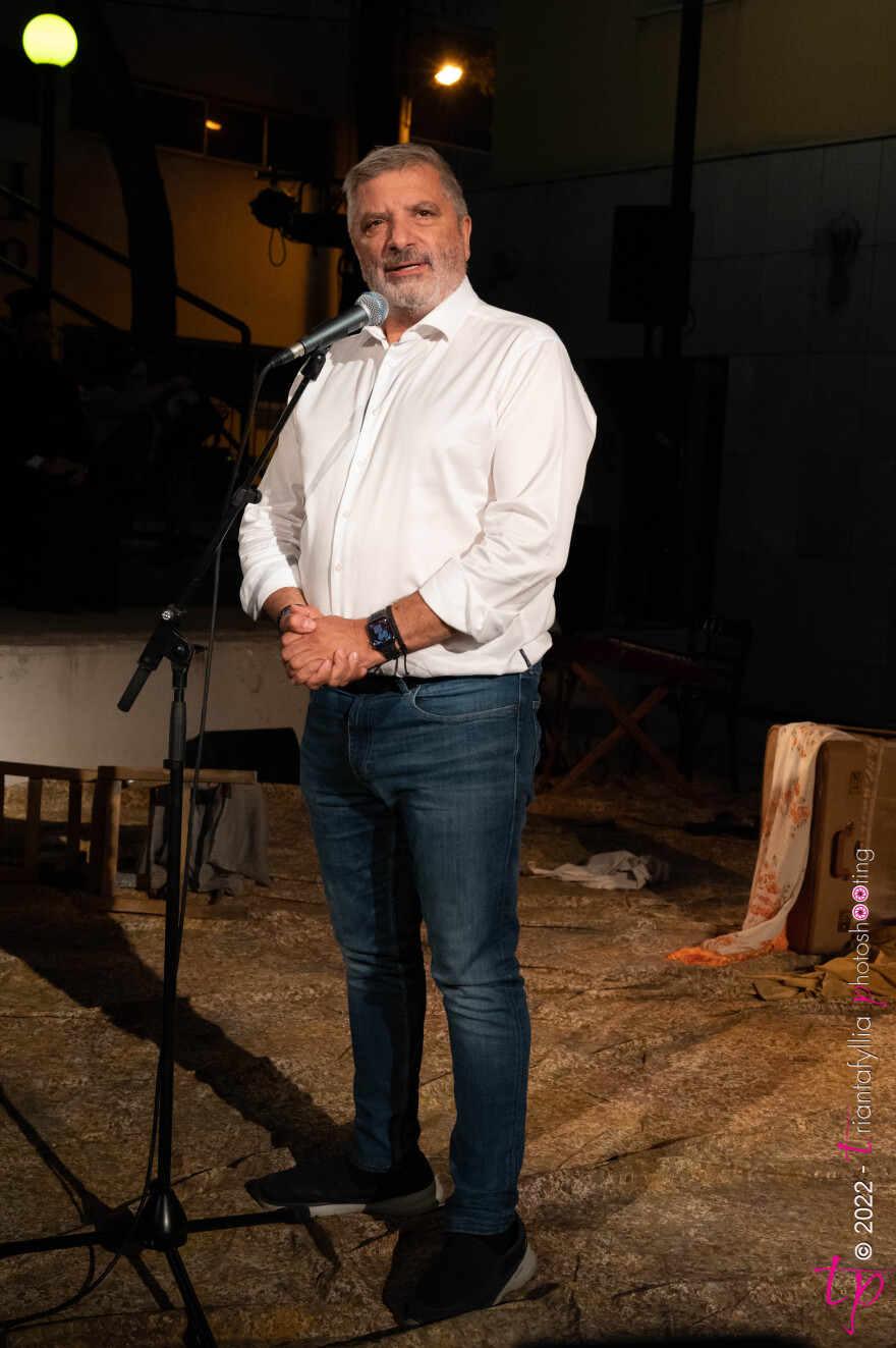 Με μεγάλη επιτυχία πραγματοποιήθηκε η πρεμιέρα της παράστασης «Φιλιώ Χαϊδεμένου» στη Ν. Φιλαδέλφεια