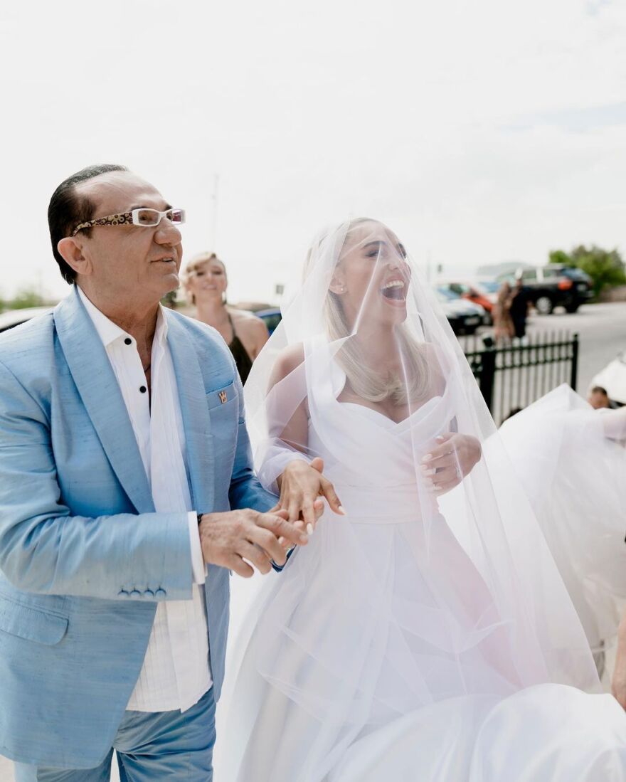 Κόνι Μεταξά: Έγραψε στο νυφικό παπούτσι το όνομα της μητέρας της 