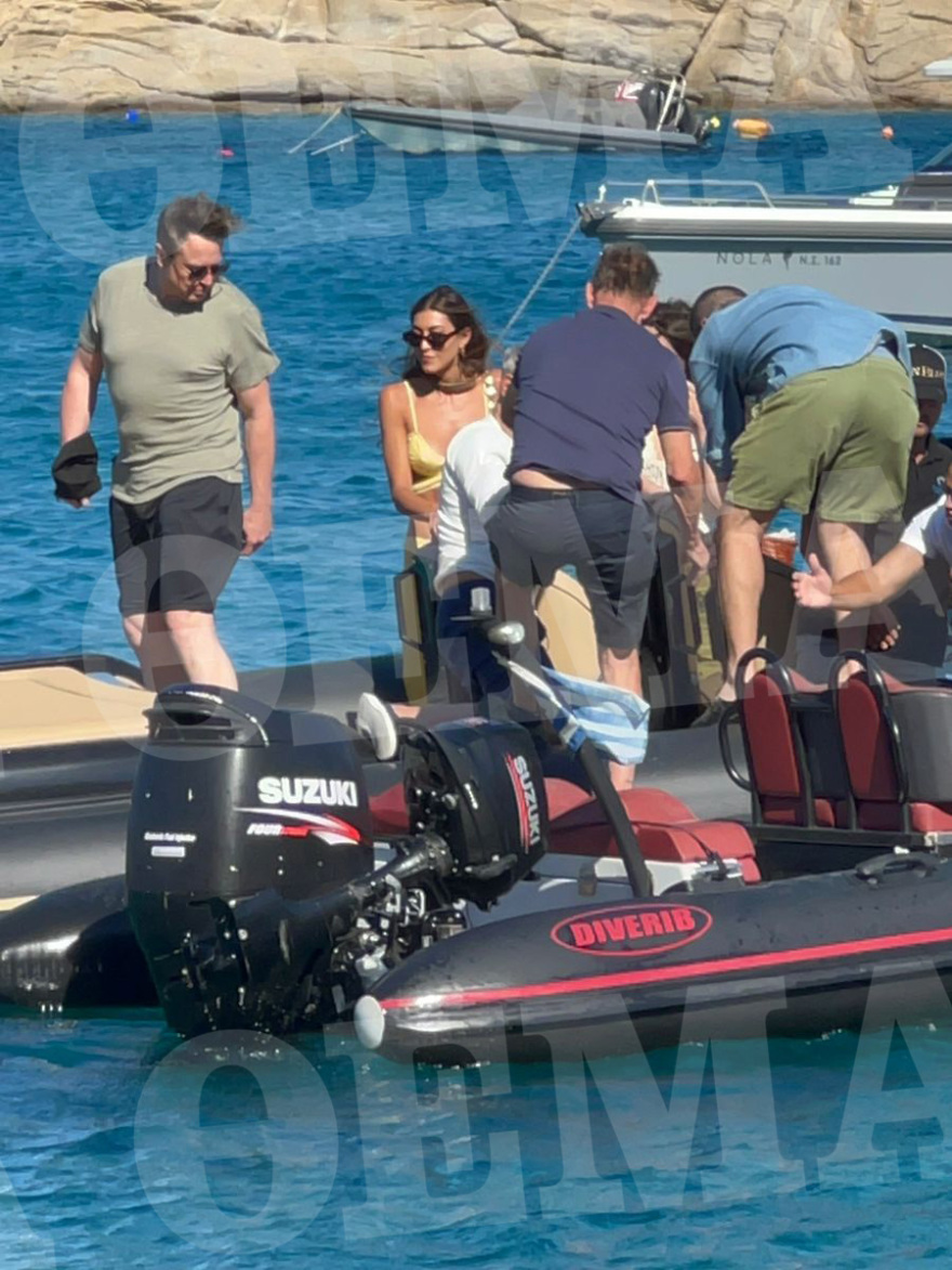 Ο Έλον Μασκ στη Μύκονο - Δείτε αποκλειστικές φωτογραφίες και βίντεο