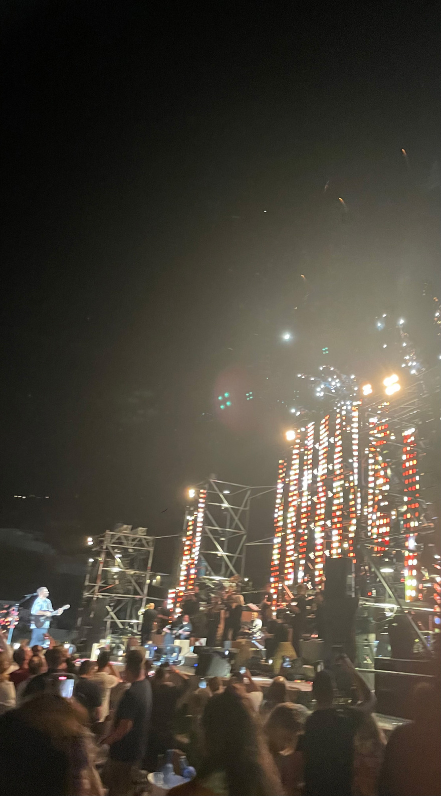 Μύκονος: Ξημέρωσε και ο Βέρτης ακόμη τραγουδούσε - Ο χαμός από τους Ισραηλινούς και οι εισπράξεις των €700.000 