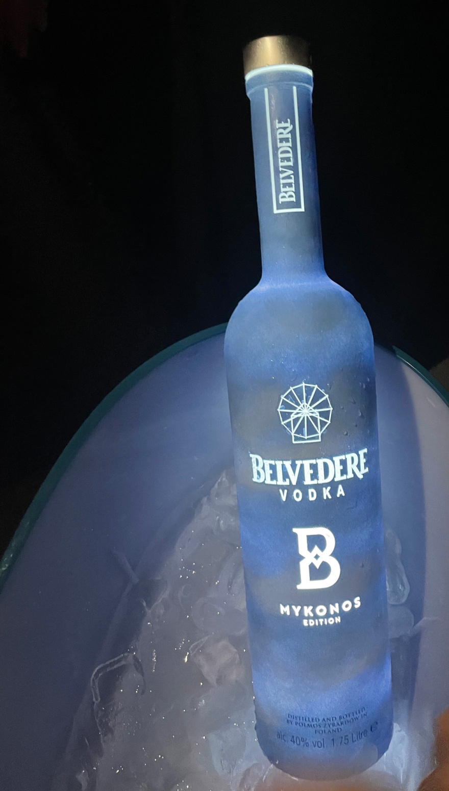 Μύκονος: Ξημέρωσε και ο Βέρτης ακόμη τραγουδούσε - Ο χαμός από τους Ισραηλινούς και οι εισπράξεις των €700.000 