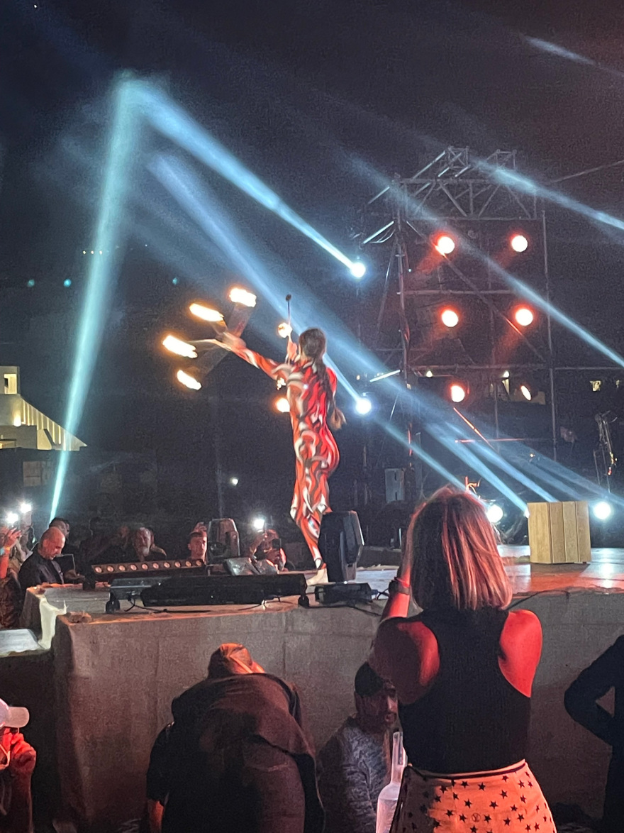 Μύκονος: Ξημέρωσε και ο Βέρτης ακόμη τραγουδούσε - Ο χαμός από τους Ισραηλινούς και οι εισπράξεις των €700.000 