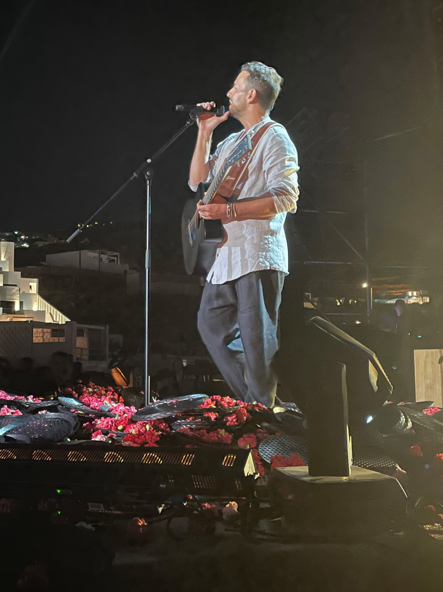 Μύκονος: Ξημέρωσε και ο Βέρτης ακόμη τραγουδούσε - Ο χαμός από τους Ισραηλινούς και οι εισπράξεις των €700.000 