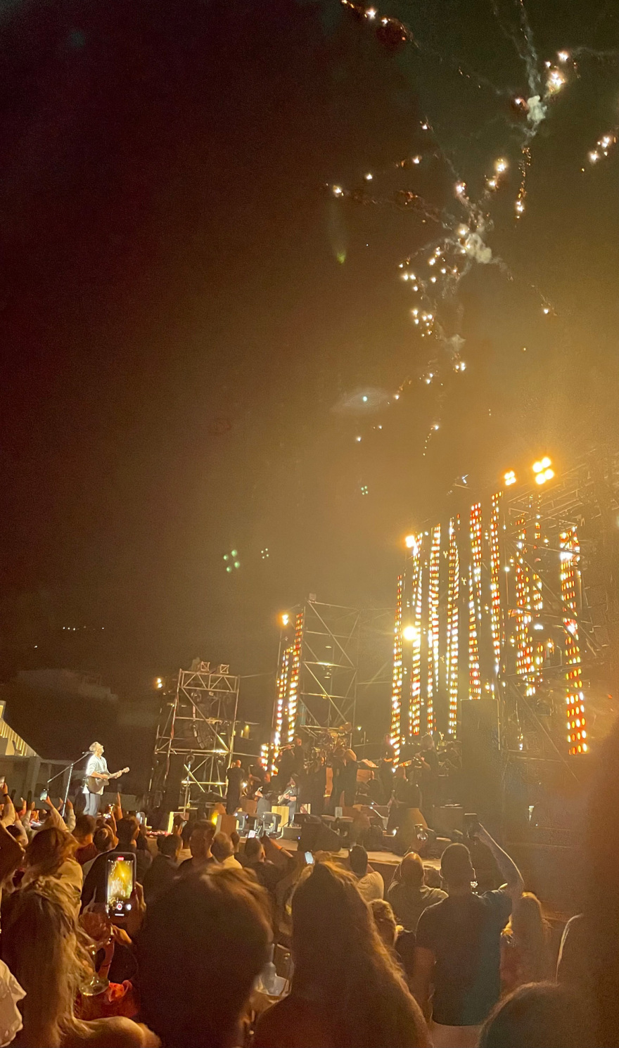 Μύκονος: Ξημέρωσε και ο Βέρτης ακόμη τραγουδούσε - Ο χαμός από τους Ισραηλινούς και οι εισπράξεις των €700.000 