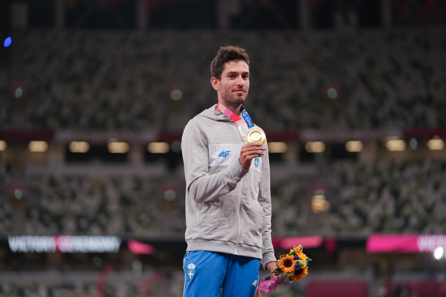 Μίλτος Τεντόγλου: Η άλλη ζωή του Έλληνα Ολυμπιονίκη 