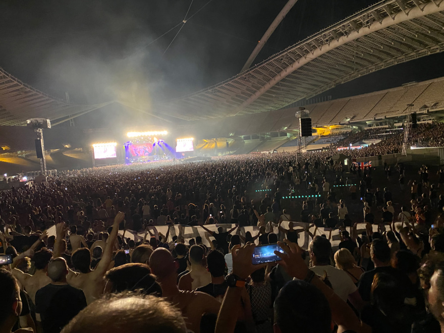 Iron Maiden: «Γκρέμισαν» το κατάμεστο ΟΑΚΑ με σόου βγαλμένο από άλλες εποχές