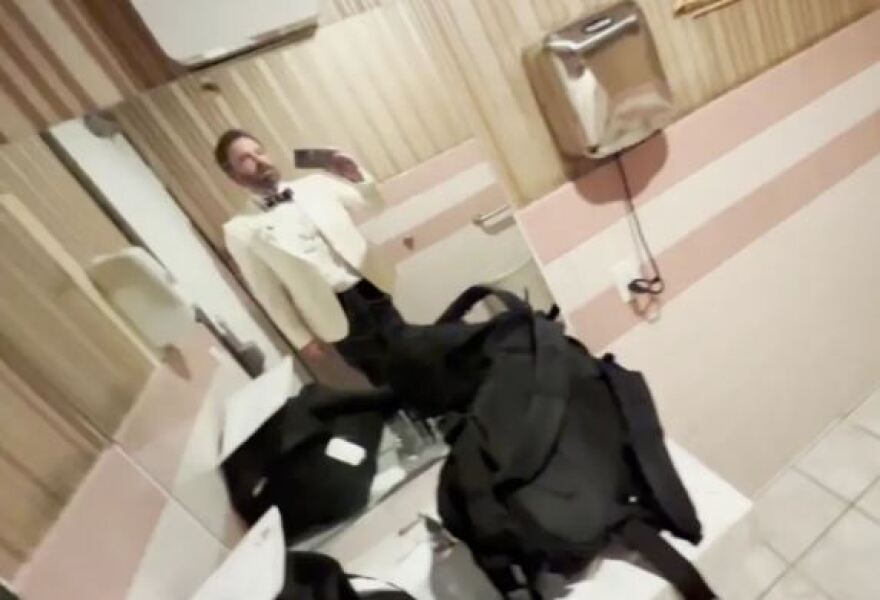 Τζένιφερ Λόπεζ: Επιβεβαιώνει τον γάμο της με τον Μπεν Άφλεκ με φωτογραφίες