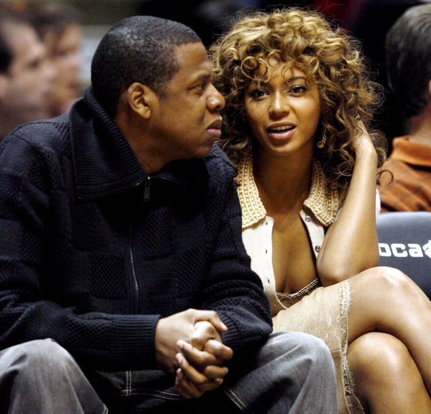 10 διάσημα ζευγάρια που απέδειξαν ότι η αγάπη τους αντέχει στον χρόνο 