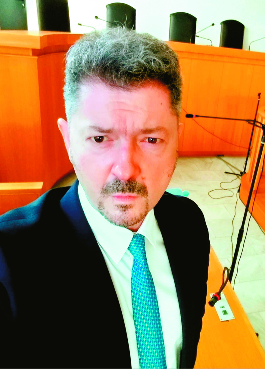 Νέο βούλευµα για τον ντράµερ: Προσέγγιζε τους γονείς για ν' ασελγεί στα παιδιά 