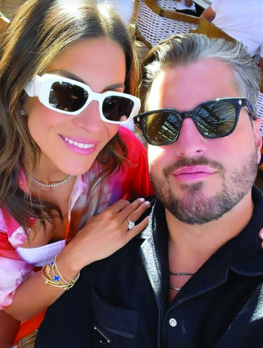 Ευάγγελος Μπούσης και Πίτερ Ντούντας: Η κοσµική βάφτιση που έκανε µαλλιά κουβάρια Εκκλησία και social media