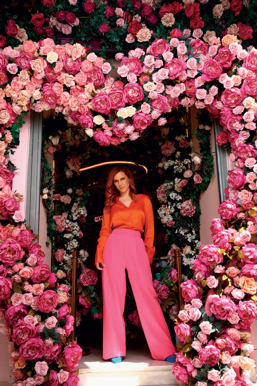 H Λουίζα Σοφιανοπούλου είναι η feel good φωνή της νέας pop σκηνής