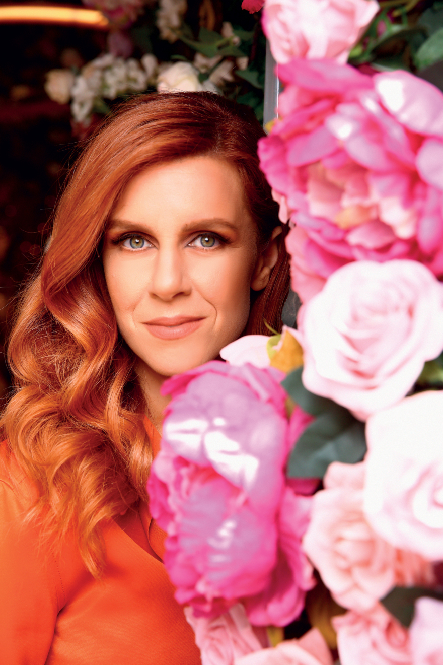 H Λουίζα Σοφιανοπούλου είναι η feel good φωνή της νέας pop σκηνής