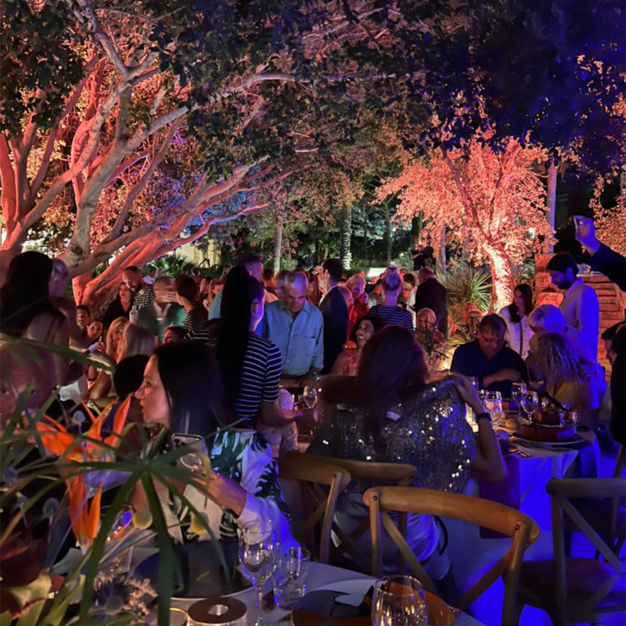 Μύκονος: Ο πλωτός «Δίας» του Έλον Μασκ και οι «τρελές» εισπράξεις του Scorpios