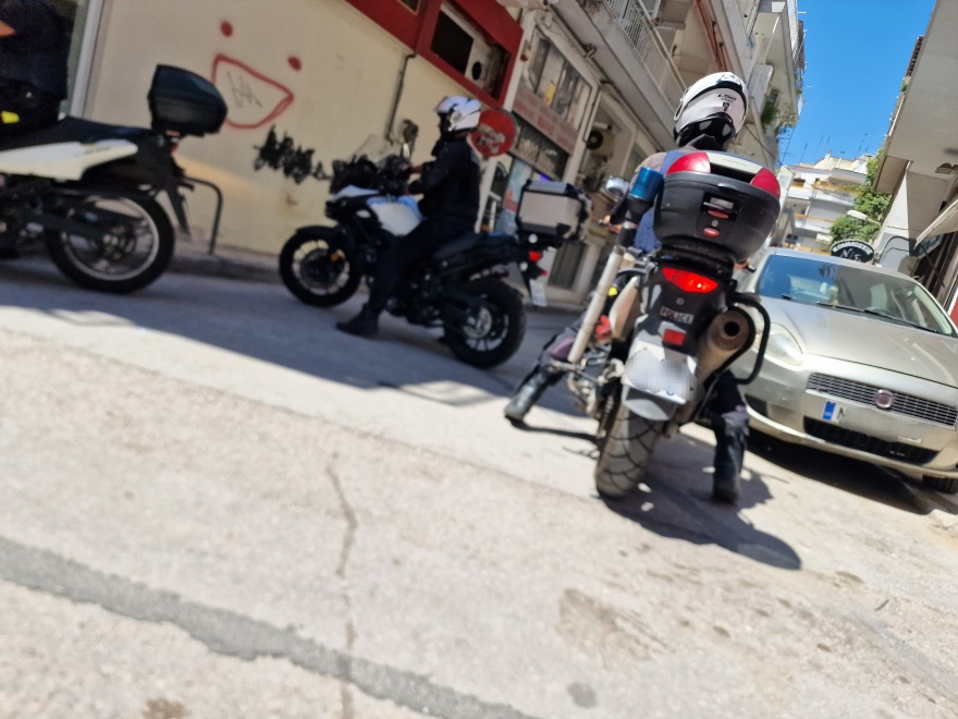 Συνεχίζεται η «βεντέτα» για τον... έρωτα των νεαρών Τσιγγάνων: «Απειλούν να σκοτώσουν την κόρη μου» λέει ο πατέρας της 17χρονης