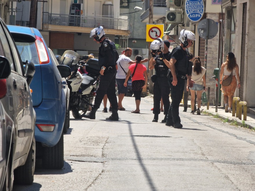 Συνεχίζεται η «βεντέτα» για τον... έρωτα των νεαρών Τσιγγάνων: «Απειλούν να σκοτώσουν την κόρη μου» λέει ο πατέρας της 17χρονης