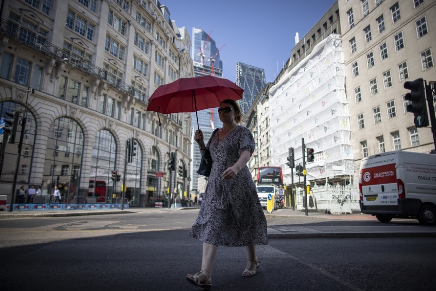 Βίντεο και φωτογραφίες: Η κλιματική αλλαγή χτυπά την Ευρώπη: Ξεράθηκαν τα δάση στη Σλοβενία, στο κόκκινο ξανά ο υδράργυρος