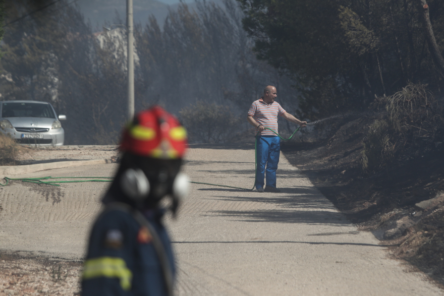 Φωτιά στην Πεντέλη: Πού έχουμε τώρα ενεργά μέτωπα, ποιες είναι οι επικίνδυνες περιοχές