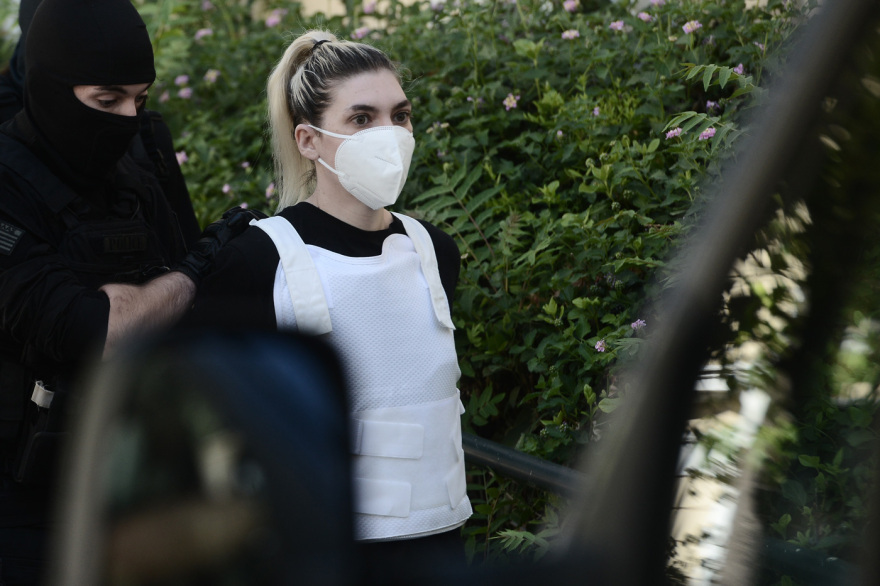 Ρούλα Πισπιρίγκου: Προθεσμία για Δευτέρα έλαβε η 33χρονη για την απόπειρα ανθρωποκτονίας της Τζωρτζίνας
