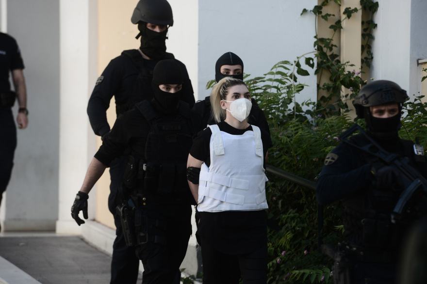 Ρούλα Πισπιρίγκου: Προθεσμία για Δευτέρα έλαβε η 33χρονη για την απόπειρα ανθρωποκτονίας της Τζωρτζίνας