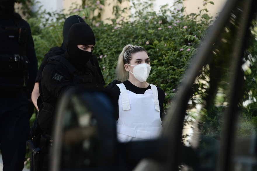Ρούλα Πισπιρίγκου: Προθεσμία για Δευτέρα έλαβε η 33χρονη για την απόπειρα ανθρωποκτονίας της Τζωρτζίνας