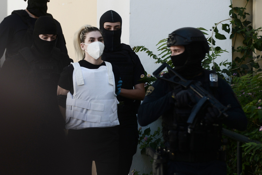 Ρούλα Πισπιρίγκου: Προθεσμία για Δευτέρα έλαβε η 33χρονη για την απόπειρα ανθρωποκτονίας της Τζωρτζίνας