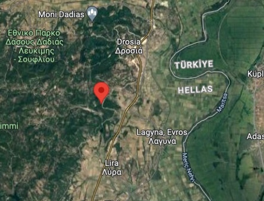 Φωτιά στον Έβρο: Στις παρυφές του δάσους Δαδιάς το μέτωπο, σηκώθηκαν εναέρια μέσα